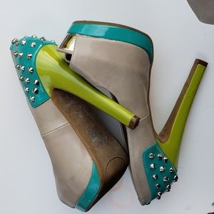 Guess Colorblock Spike Pumps Open Toe